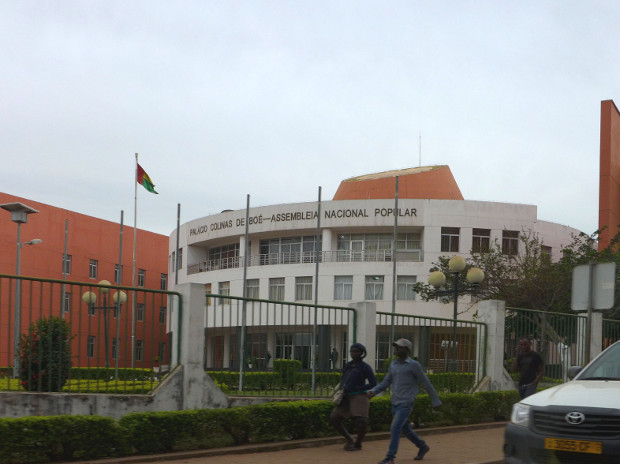 PArlament b